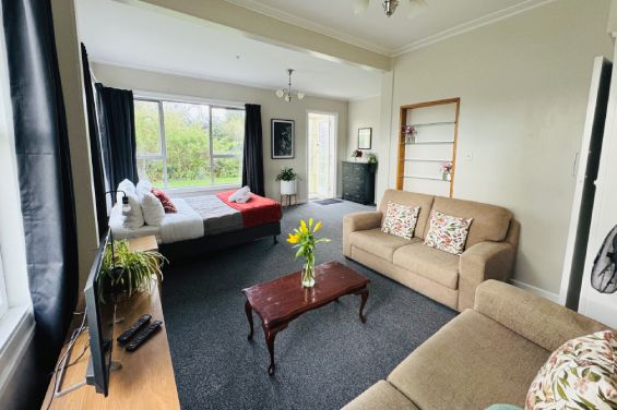 1-Bedroom Apartment lounge